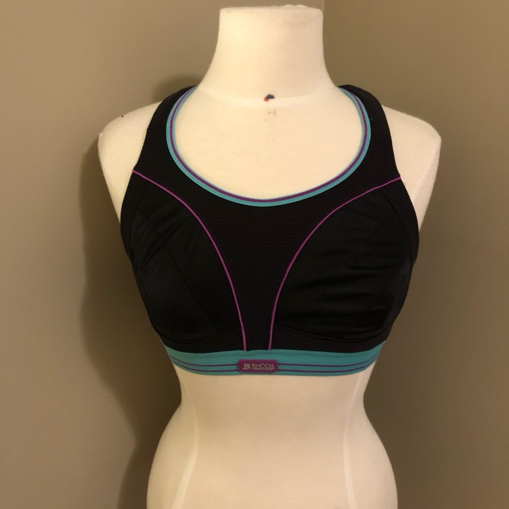 Shock Absorber Sports Bra Black Size 36C